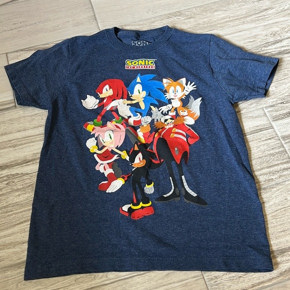 • Sonic the Hedgehog and friends shirt, S • - Picture 1 of 5
